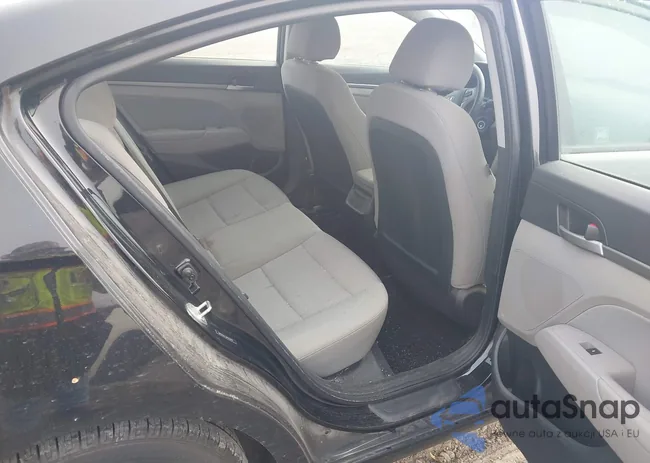 5NPD84LF2JH222819: 44121535