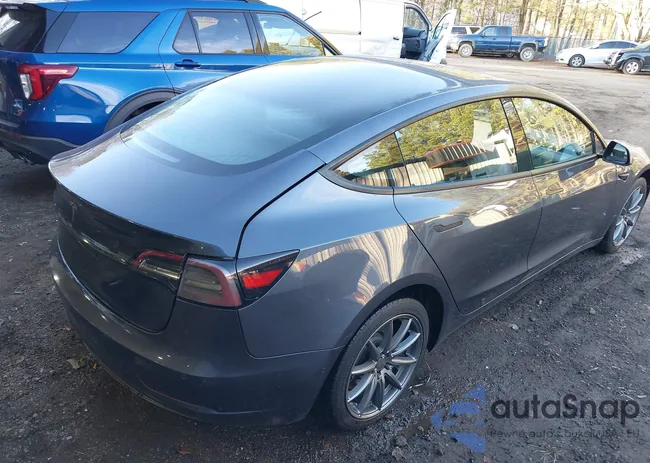 5YJ3E1EB0NF145739: 44121587