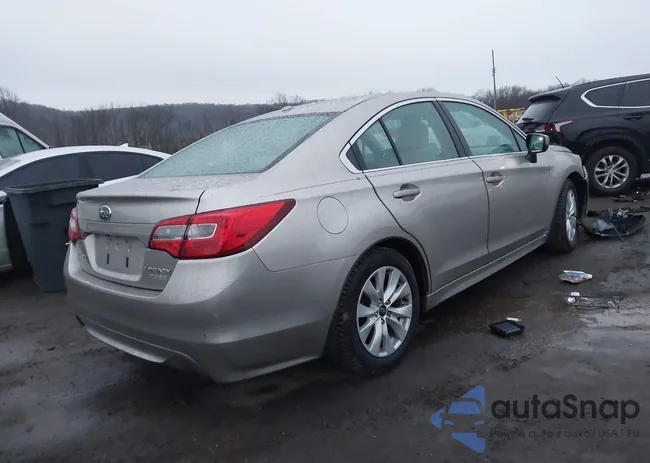 4S3BNAC63F3067568: 44121601