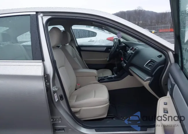 4S3BNAC63F3067568: 44121601