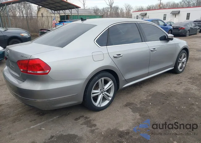 1VWCN7A36EC082531: 44121713