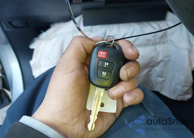 2T3BFREV4JW720432: 44121789