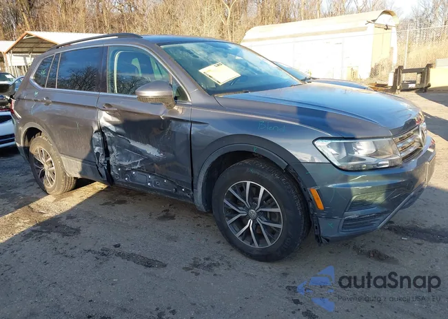 3VV2B7AX0KM098875: 44121817