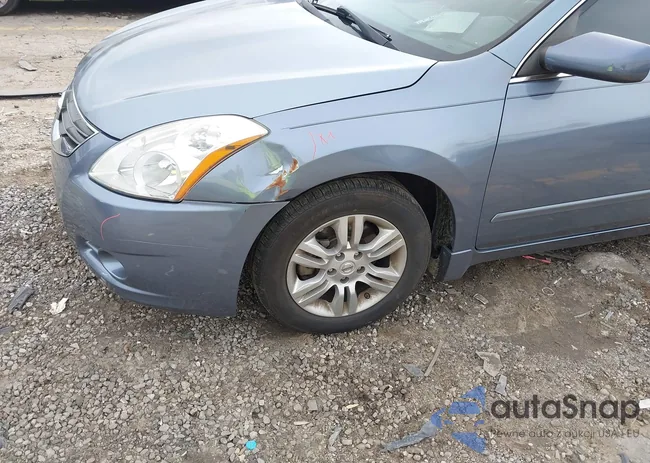 1N4AL2AP5CN491276: 44121841