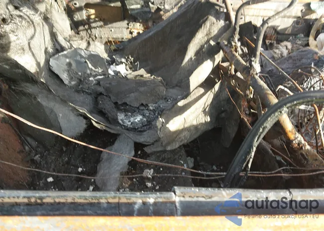 5N1DR2MN3HC605659: 44121845