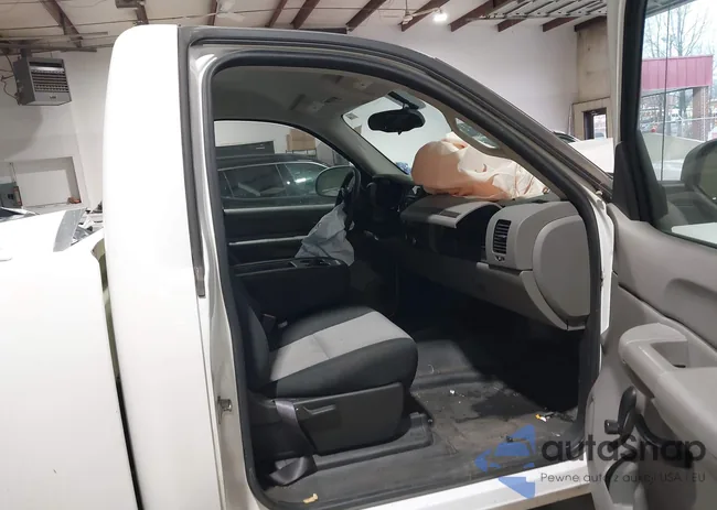 1GTEC14X38Z142621: 44121868