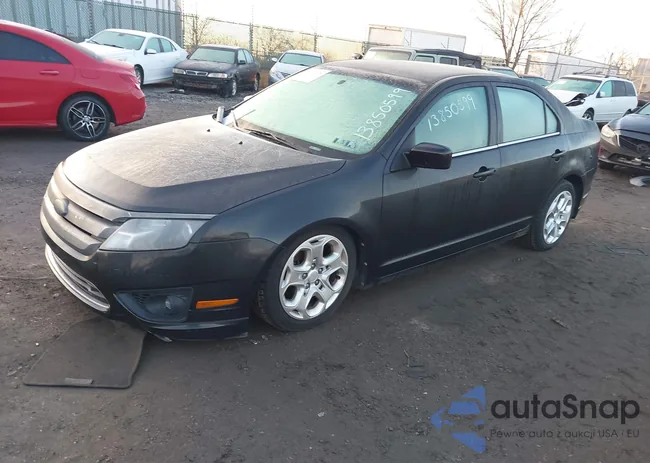 3FAHP0HA1AR111661: 44121876