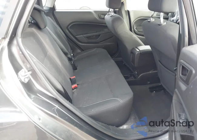 3FADP4BJ5JM129947: 44121881