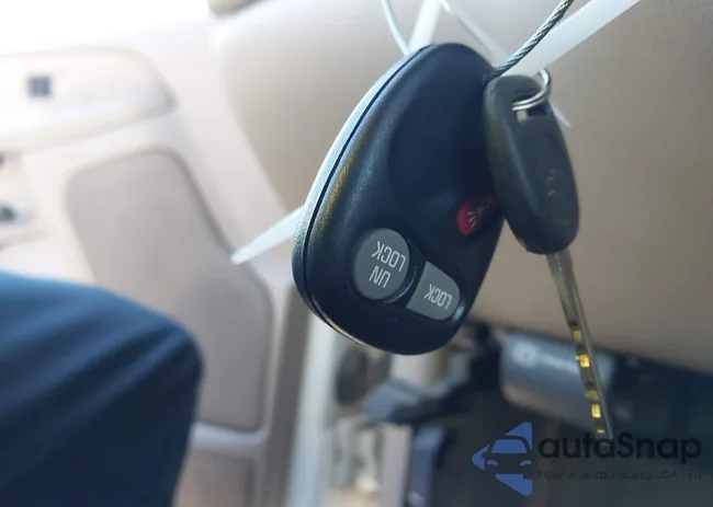 2GCEK19T421303082: 44121914