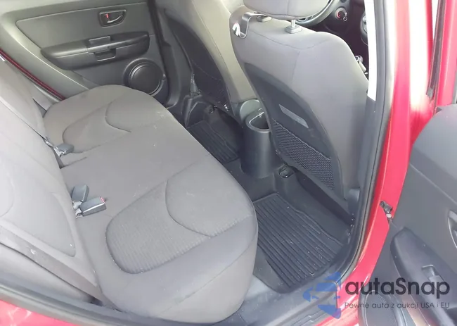 KNDJT2A54D7570520: 44121917