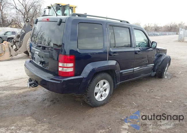 1C4PJMAK8CW215551: 44121926