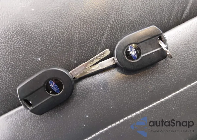 1FMCU0GX0GUB93950: 44121943