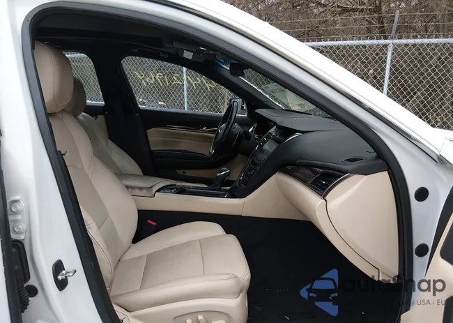 1G6AX5SX7H0139516: 44121964