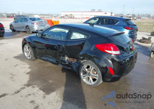 KMHTC6AD7HU324135: 44121989