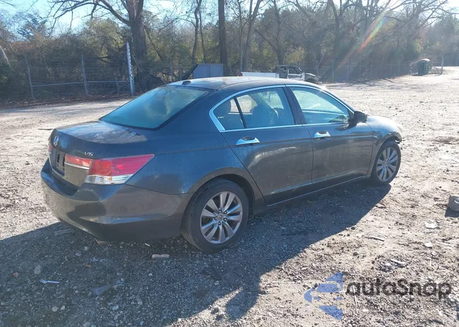 1HGCP3F88CA014865: 44122009