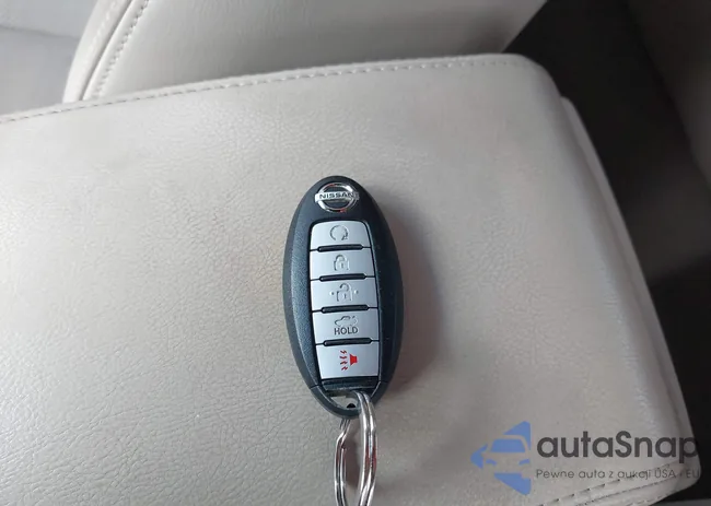 1N4AL3AP4EC151895: 44122079