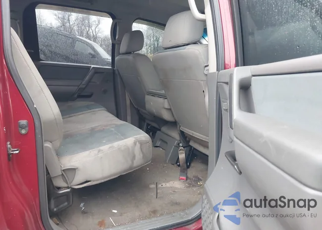 1N6AA07B87N221543: 44121136