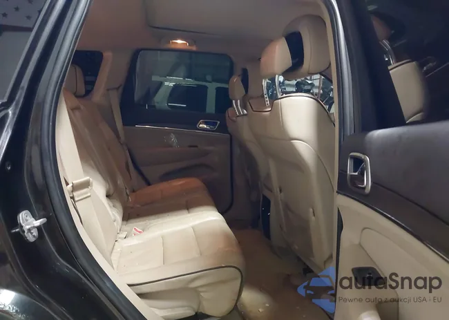 1C4RJFCT8EC125007: 44121173