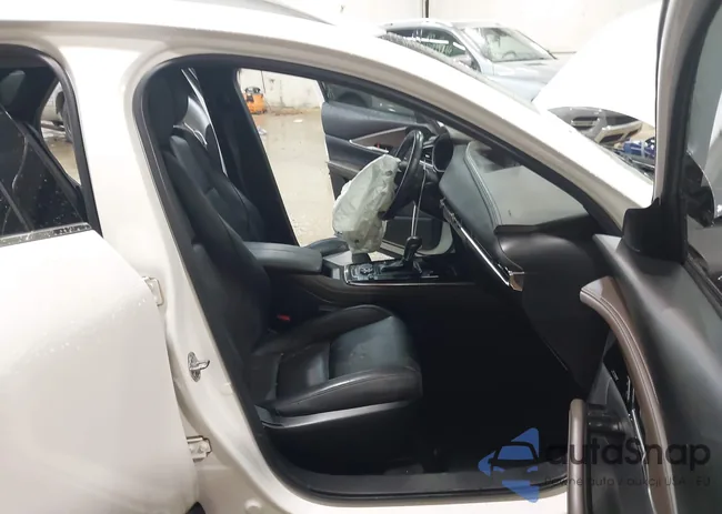 3MVDMBEM5LM104464: 44121199