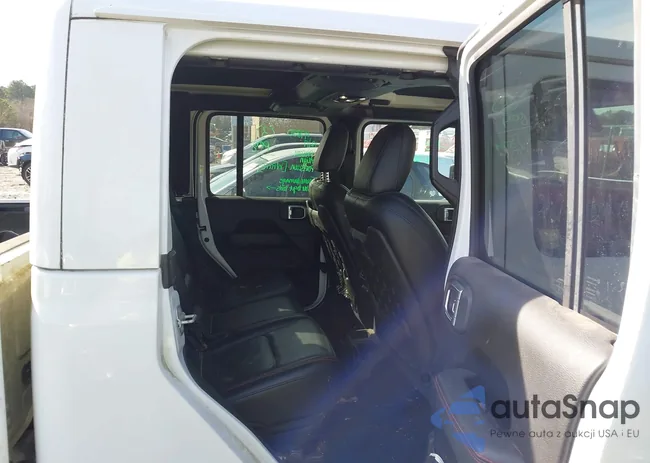 1C6JJTBG3LL100827: 44121277