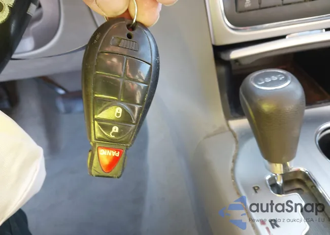 1C4RJFAG6DC607799: 44121295