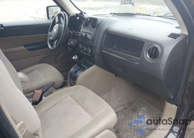 1C4NJRFB0ED762552: 44121319