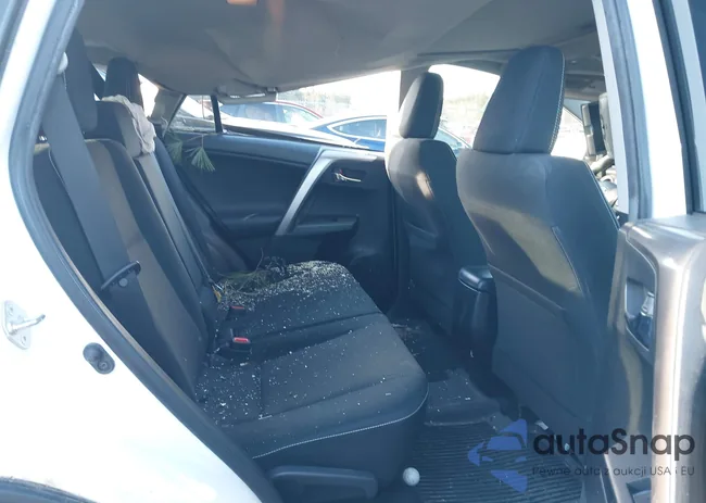 JTMRFREV9JD240754: 44121320