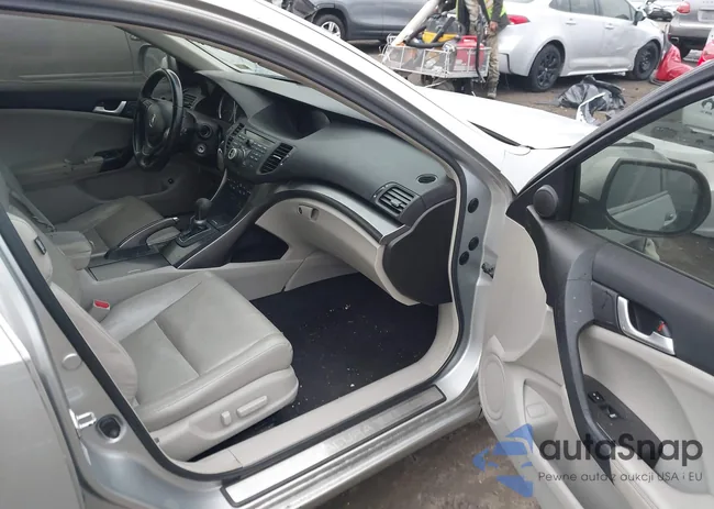 JH4CU2F65CC013594: 44121358