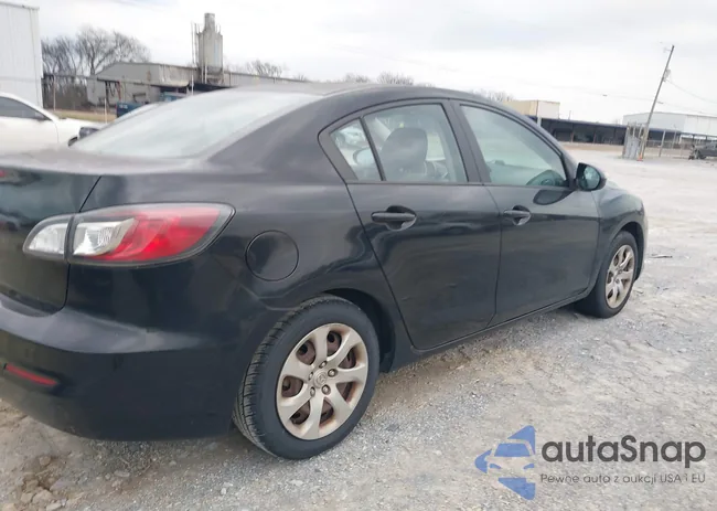 JM1BL1UG0C1536118: 44121472