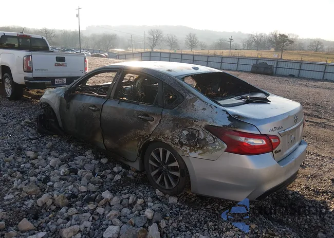 1N4AL3AP1HC293450: 44122587