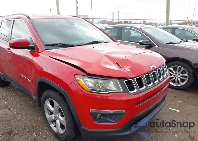 3C4NJCBB3JT227092: 44122592