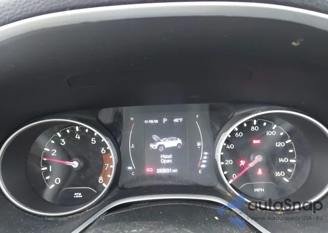 3C4NJCBB3JT227092: 44122592