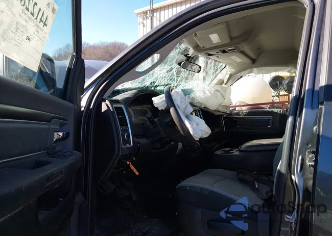 1C6RR7TT7MS518457: 44122810