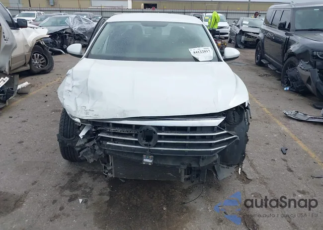 3VWC57BU3MM039043: 44122817