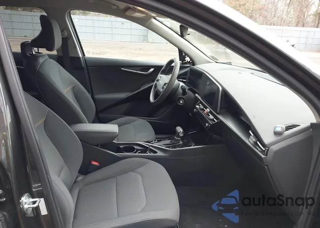 KNDCP3LE5P5064503: 44122876