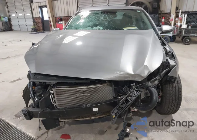 3KPF24AD1RE704029: 44122933