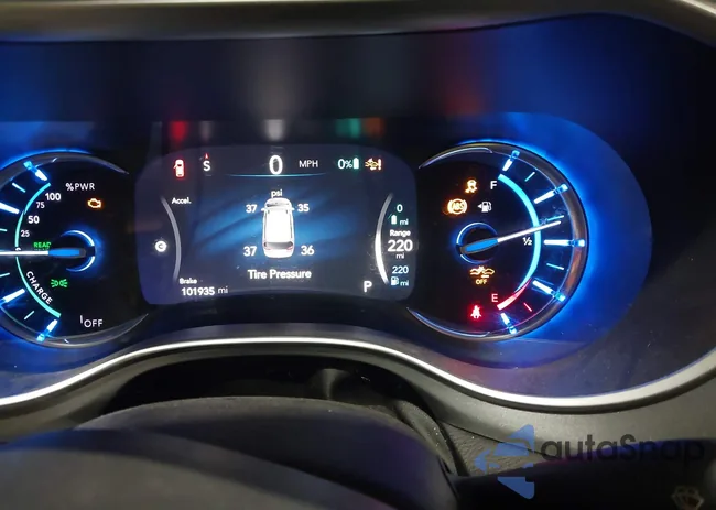 2C4RC1N79HR677138: 44123001