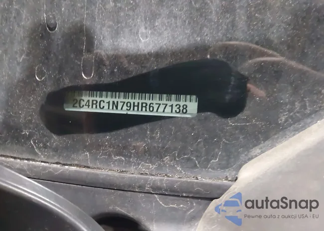 2C4RC1N79HR677138: 44123001