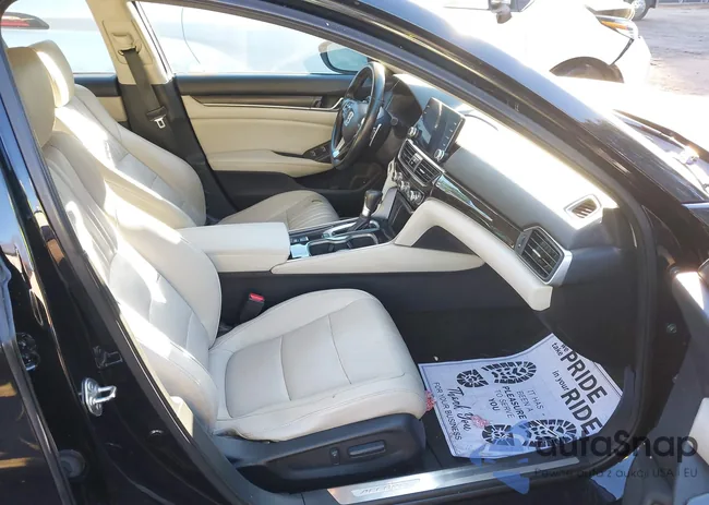 1HGCV1F92JA103170: 44122177