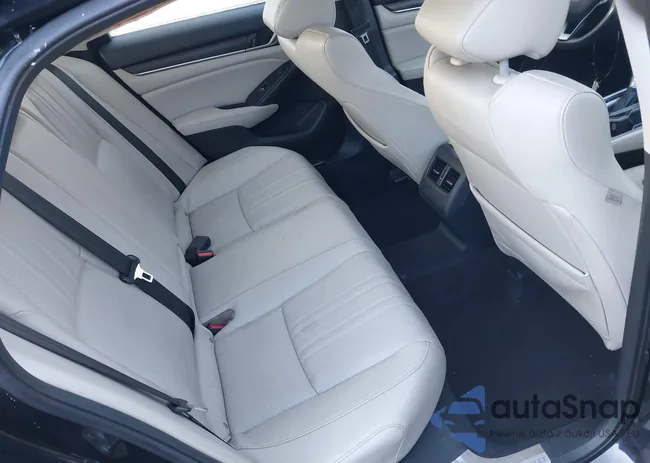 1HGCV1F92JA103170: 44122177