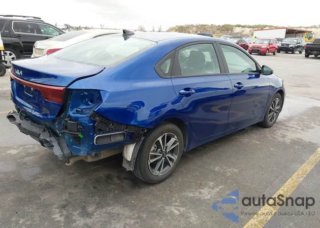 3KPF24AD9RE781313: 44122208