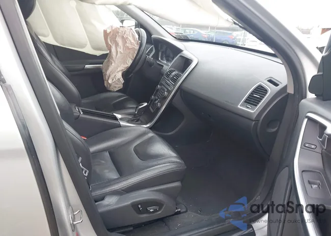 YV4902DZ1E2538372: 44122215