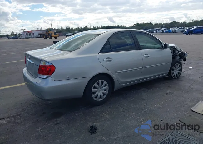 4T1BE32KX5U073561: 44122357