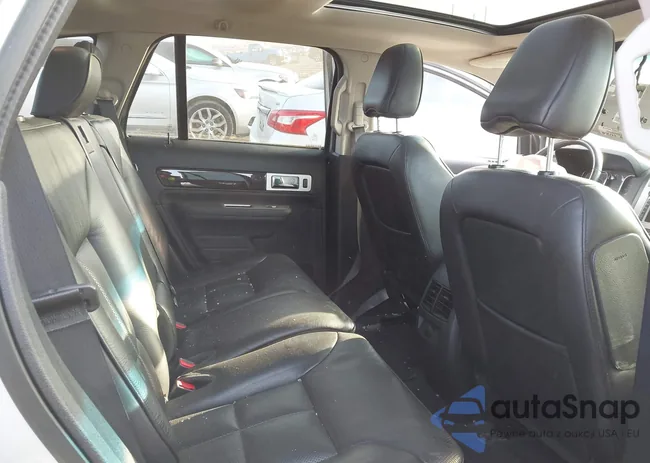 2LMDJ8JC8ABJ27746: 44122375