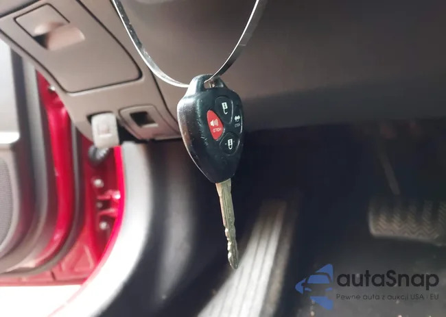 2T1BU4EE9BC596565: 44122427