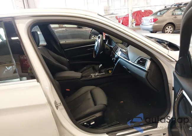 WBA8E5C54HK388730: 44123500