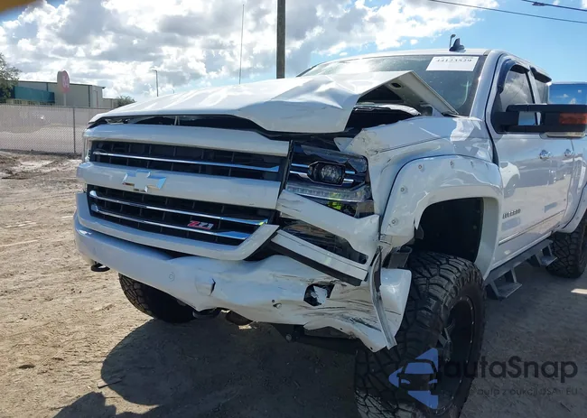 1GCVKSEC9JZ267875: 44123529