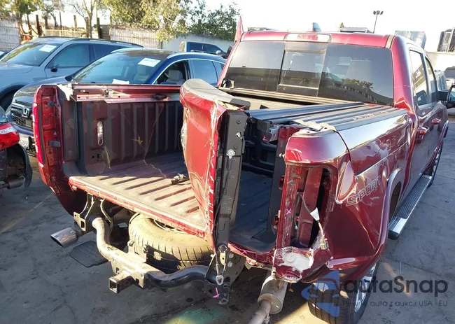 1C6SRFJM6NN225592: 44123571