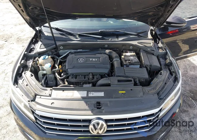 1VWCT7A39HC050666: 44123595