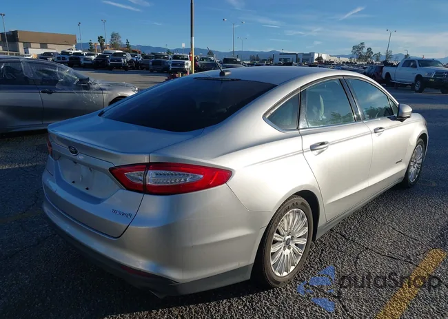 3FA6P0UU5FR138862: 44123717